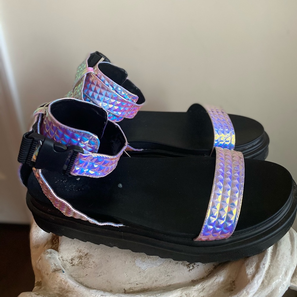 Privileged Shoes - Picture 3 of 3